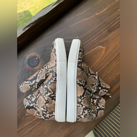 🎉 Bundle 3 for $21 🎉 Steve Madden Caliber 7.5 Wedge Snakeskin Platform Sneaker - Picture 7 of 12